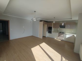 GÖÇYOLUNDA LÜKS 4+1 DAİRE