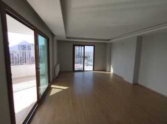 GÖÇYOLUNDA LÜKS 4+1 DAİRE